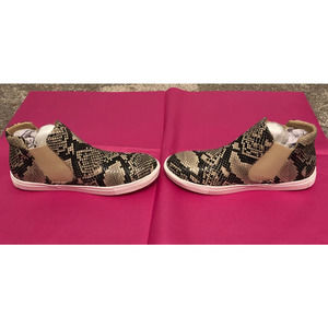 NWOT SNAKESKIN HIGH TOP SLIP ON SNEAKERS